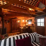 Sleeping Among The Sheep At Vrouwtje Poppy Casa vacanze