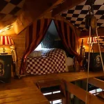 Sleeping Among The Sheep At Vrouwtje Poppy Casa vacanze *