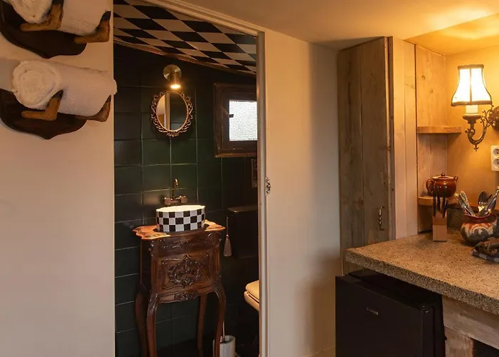 Sleeping Among The Sheep At Vrouwtje Poppy Сasa de vacaciones *